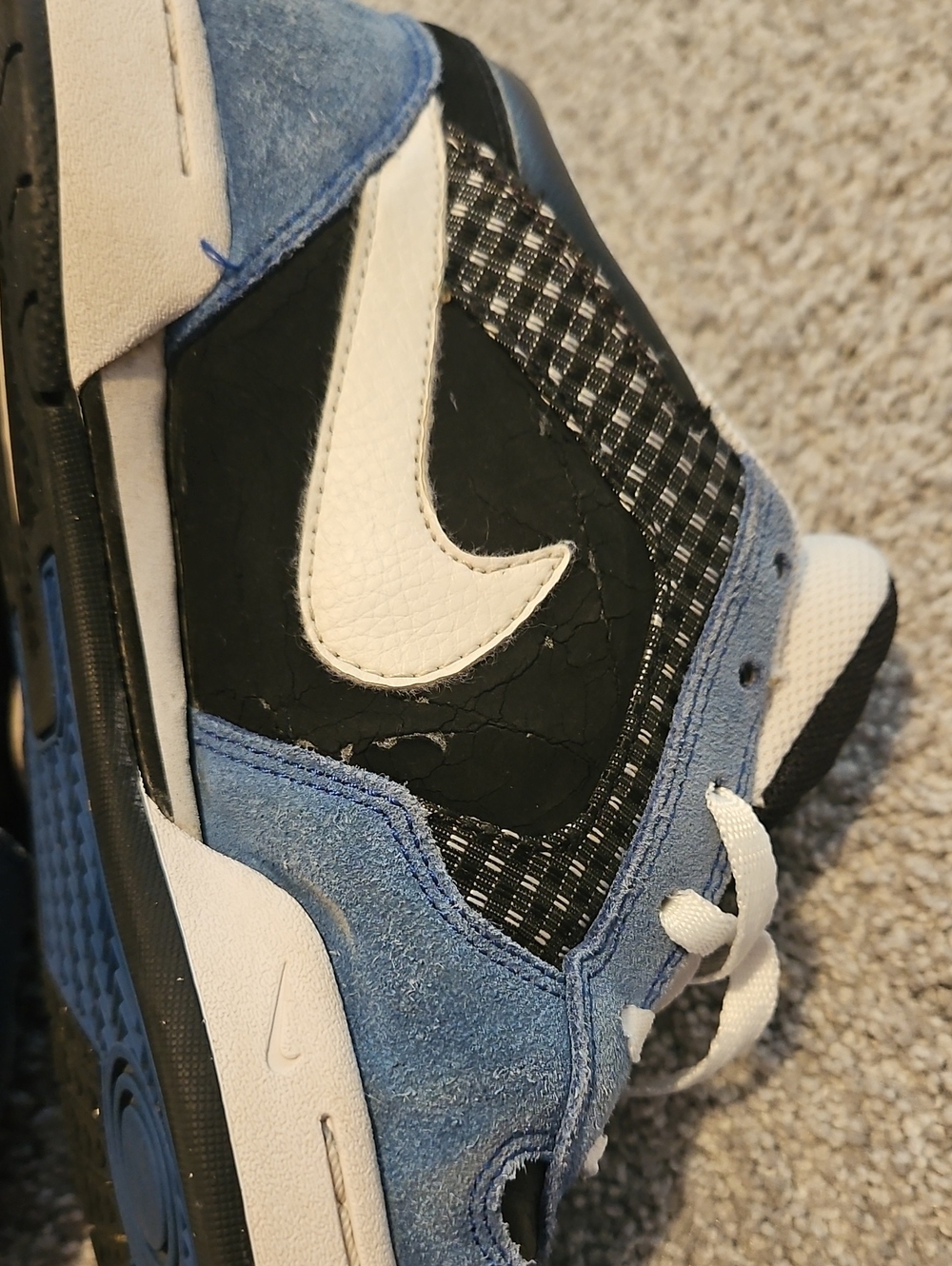 Nike Mens Skeet Low Skate Shoes, Black and White Low-Top Sneaker
